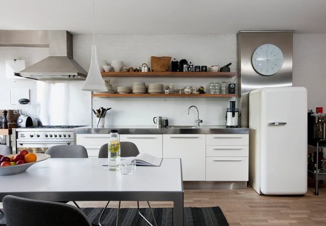 Scandi White Kitchen — White oak + lacquer